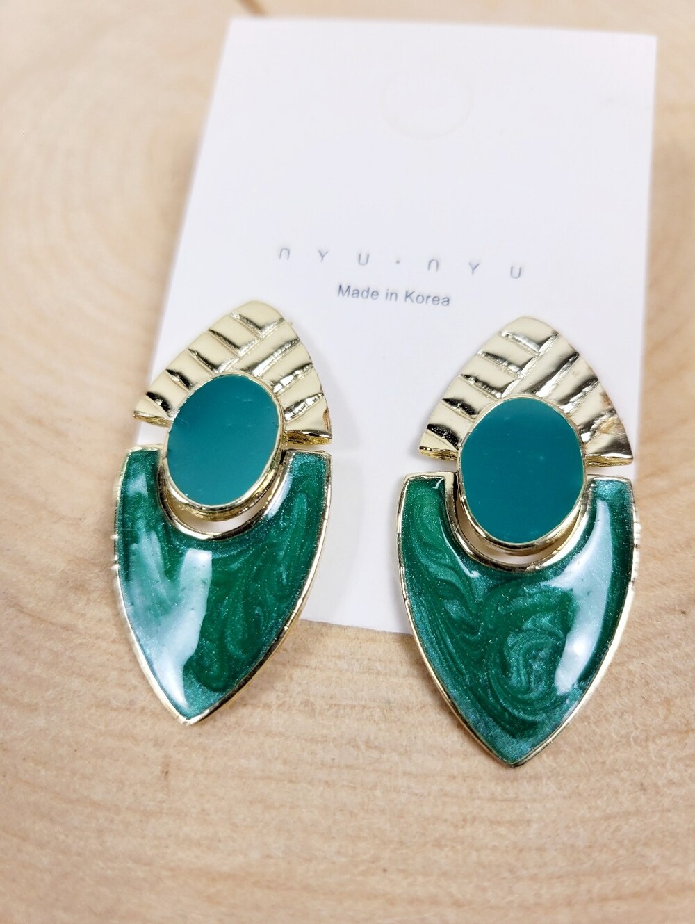 Brand New Gold Tone Green Drop Stud Earrings